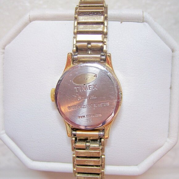 Vintage Women's Timex Gold Tone Watch - Picture 2 of 2